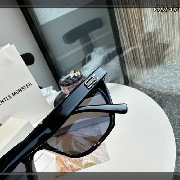 Gentle Monster Cookie Cat-Eye Sunglasses - Black, Like New! main image 7